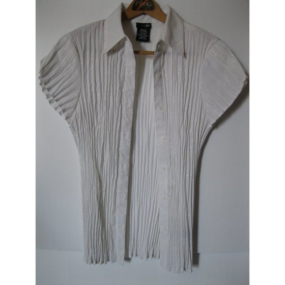 East 5th White Sheer Short Sleeve Shirt - Picture 3 of 10
